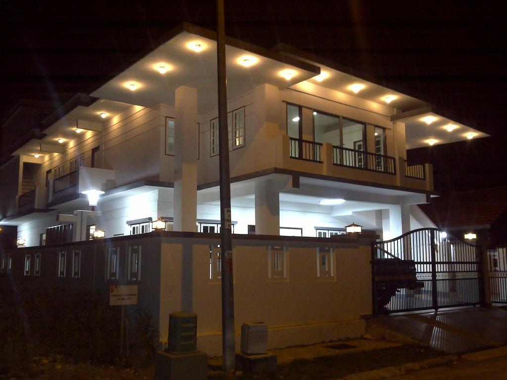 Formula One Bed And Breakfast F1 Sepang Klia Klia2 Kuala Lumpur International Airport Transit Nilai Extérieur photo